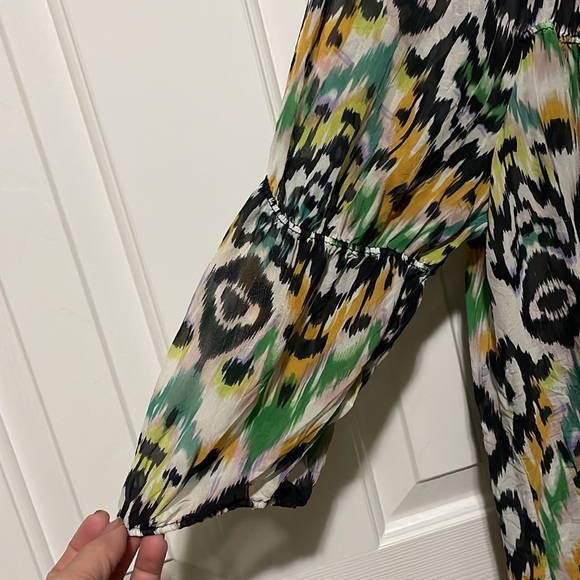 Anthropologie Vanessa Virginia 100 % silk blouse . Size M . Excellent used cond. - Picture 5 of 6